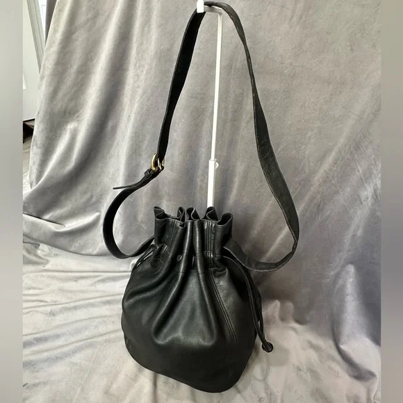 Coach Vintage Bucket Bag Shoulder Purse • Black Leather - Picture 3 of 12